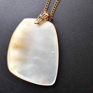 Mother of pearl necklace